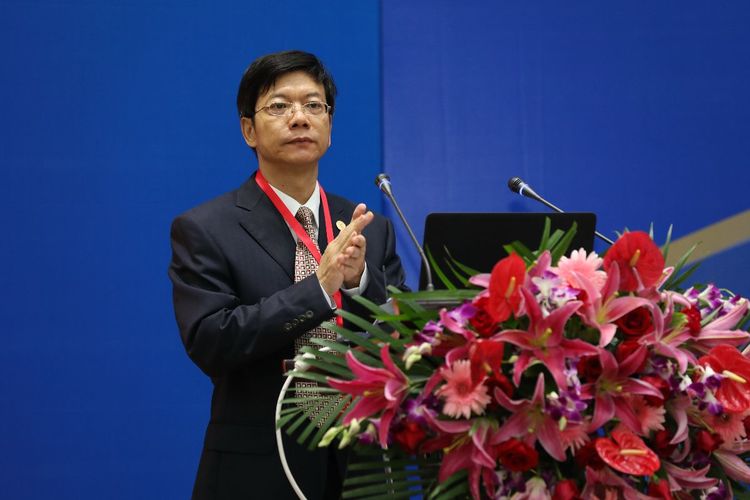 学院院长黄德敏作《中芬合作办学协同共育国际体育人才》主题演讲
