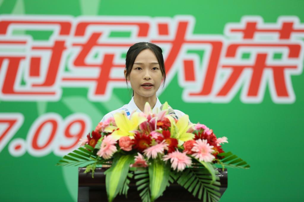 学生代表林俊酉发言