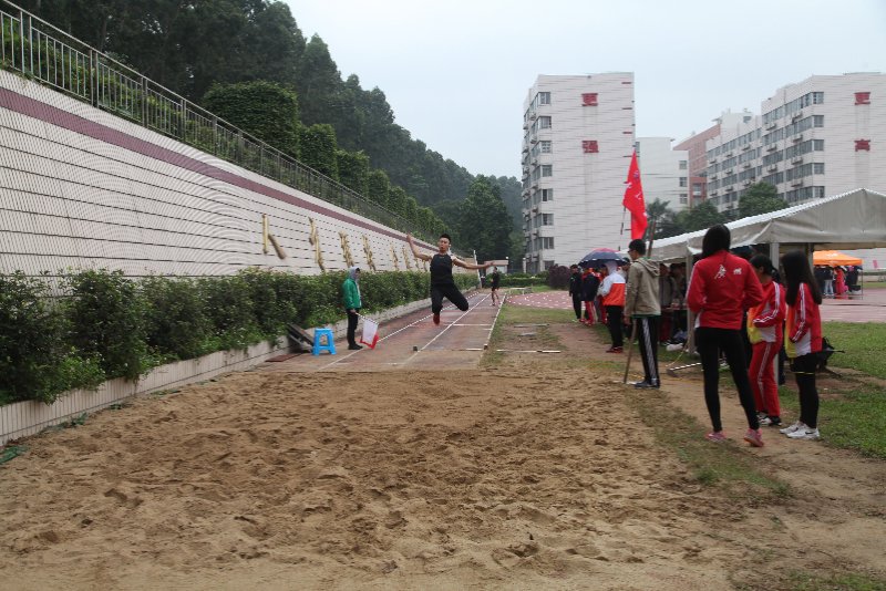 运动员比赛中